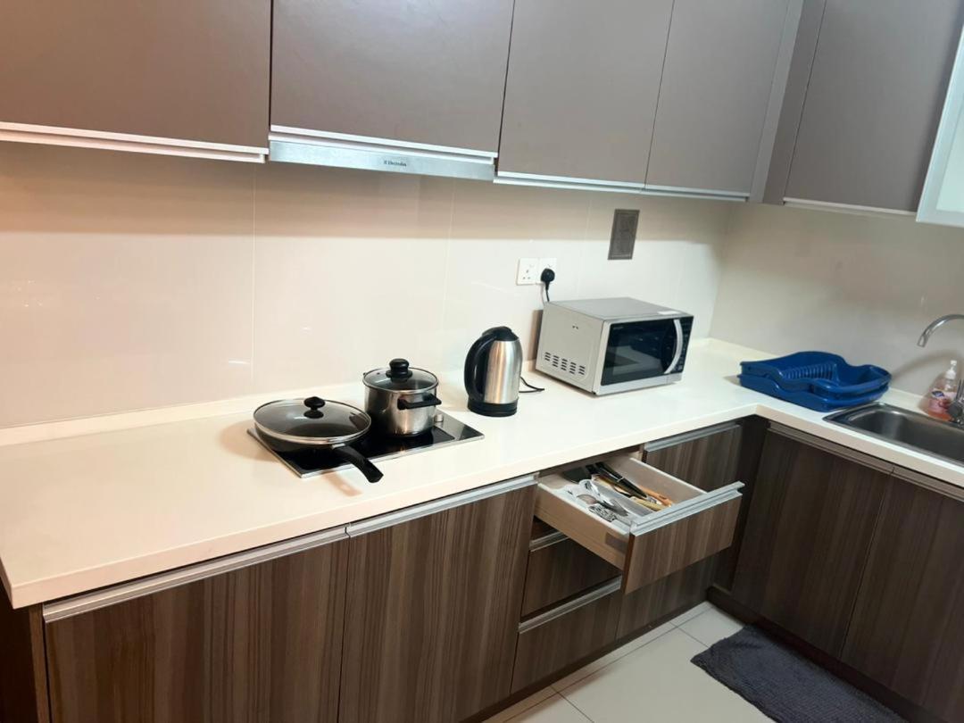 Regalia Modern Studio Kuala Lumpur Luaran gambar